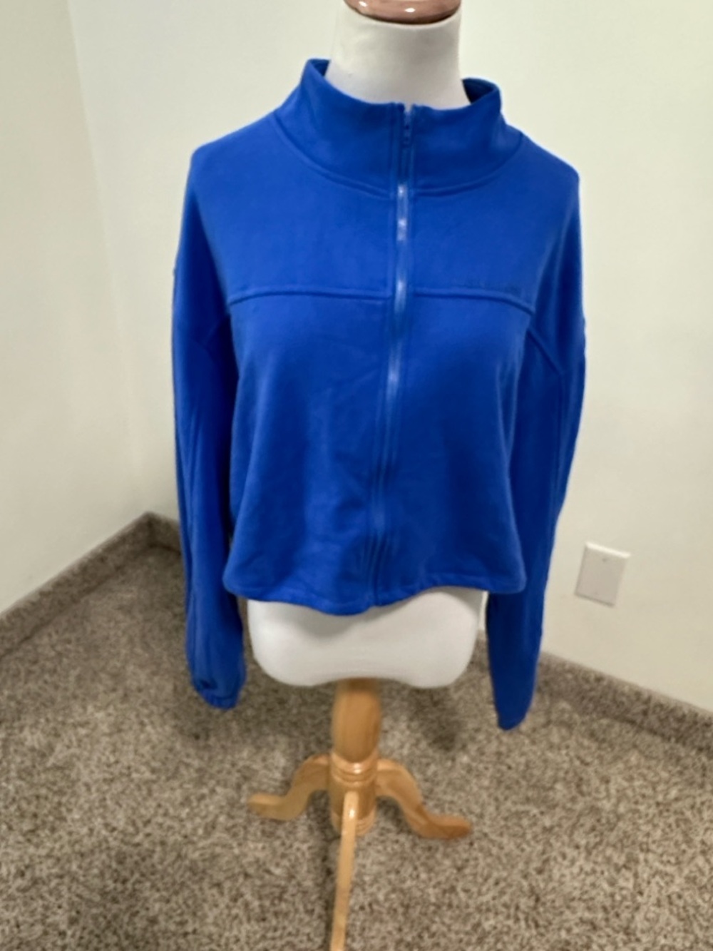 🧚🏻‍♀️ NWT Bucked Up Sweatshirt